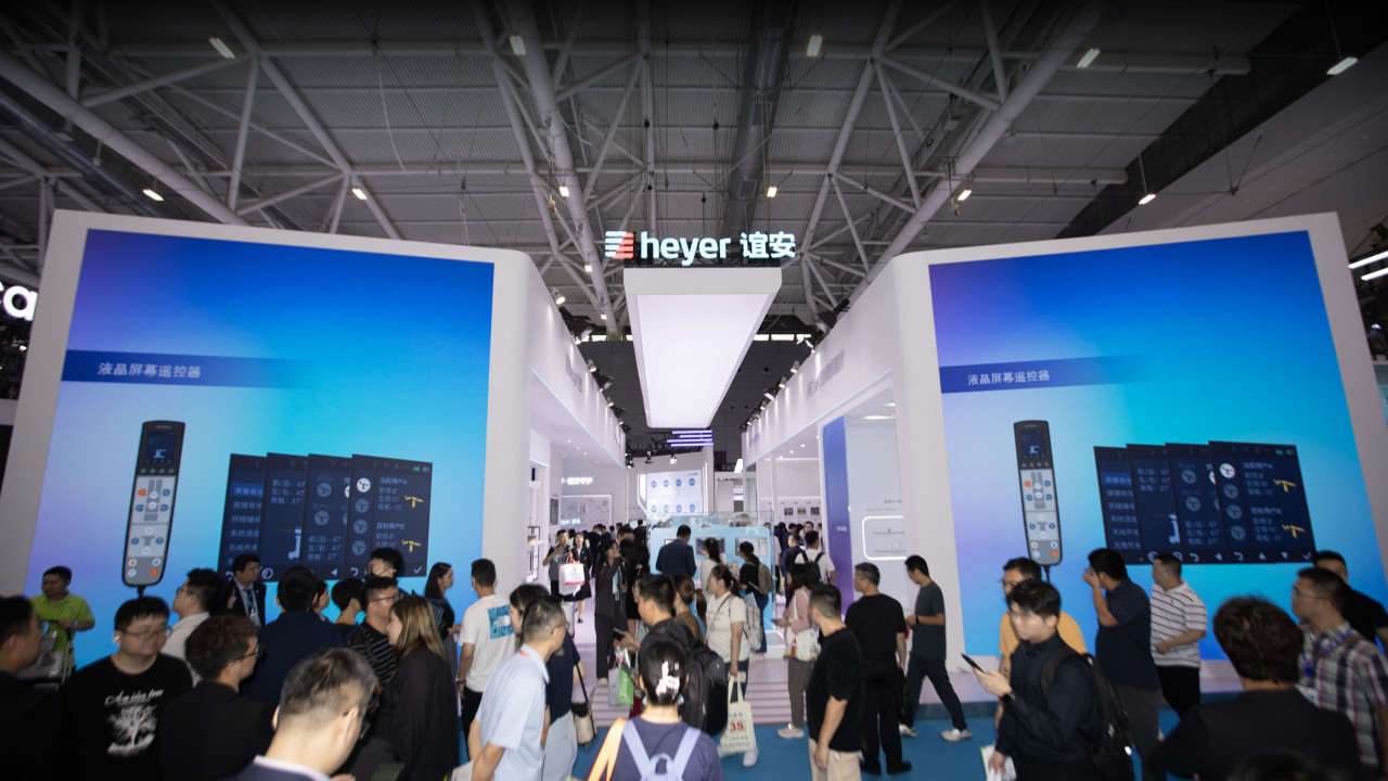 一吸一呼?誼安守護丨誼安深圳CMEF王者臨場，眾多新品燃爆鵬城！